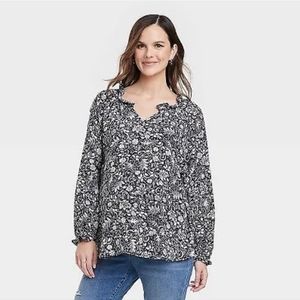 NWT Ingrid & Isabel Long Sleeve Ruffle Maternity Top Isabel Maternity